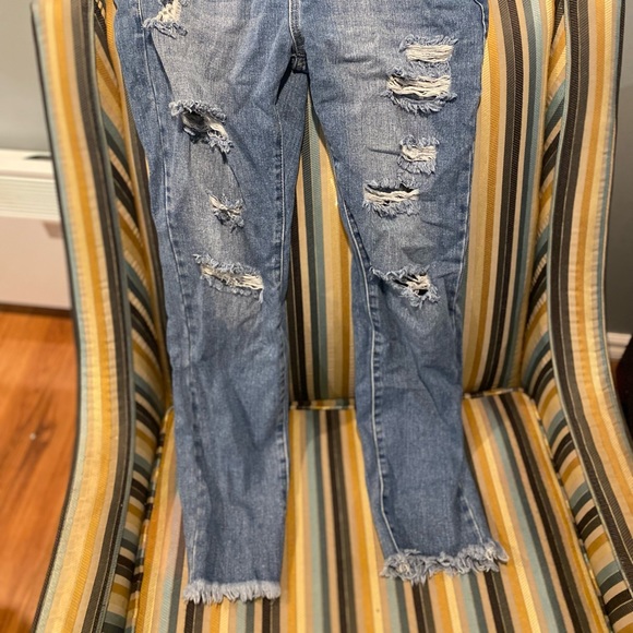 Ripped Overall Jeans - Picture 2 of 4